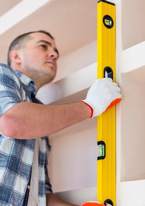 Монтаж встроенного шкафа из гипсокартона в нише своими руками