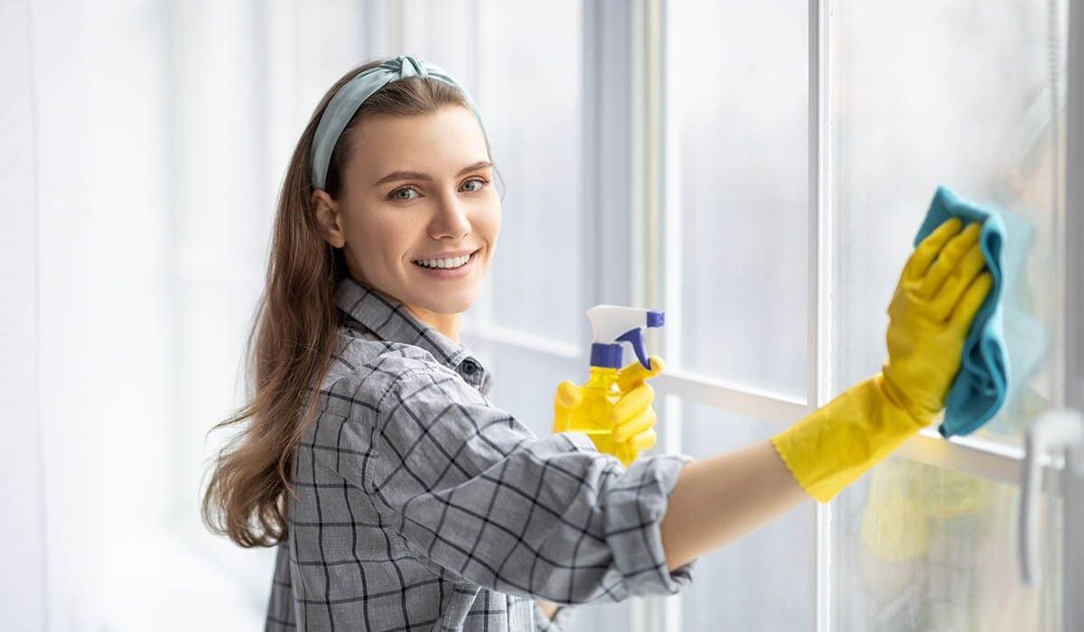 Как вручную помыть окна без разводов