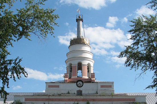 В Ижевске при пожаре рухнула башня главного корпуса оружейного завода — символ города — Парламентская газета